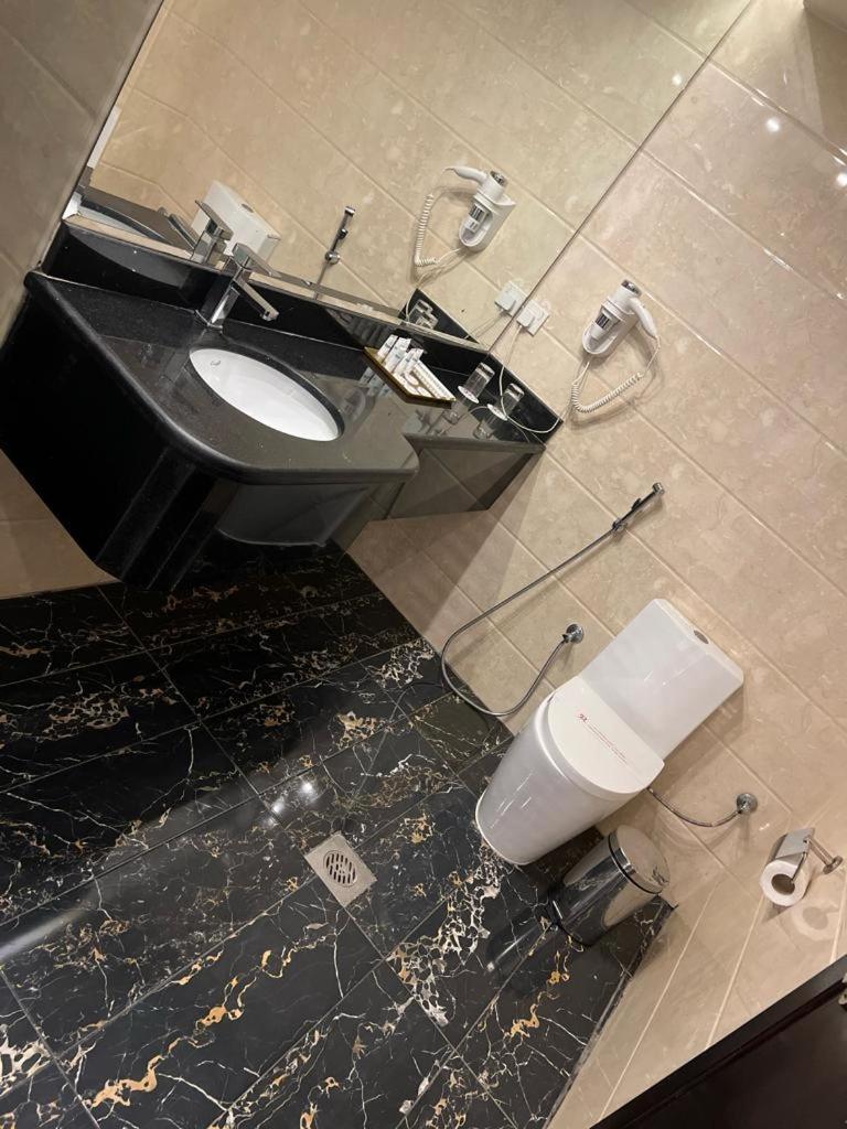 Remaz Suites Hotel Al Al Jubail Buitenkant foto