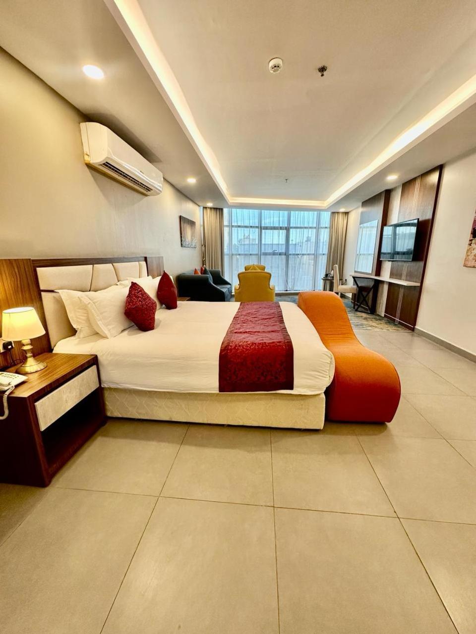 Remaz Suites Hotel Al Al Jubail Buitenkant foto